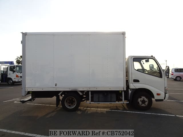 2012 HINO DUTRO image 6