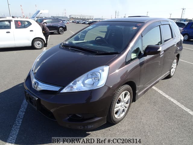Used 2012 HONDA FIT SHUTTLE HYBRID NAVI PREMIUM SELECTION/DAA-GP2