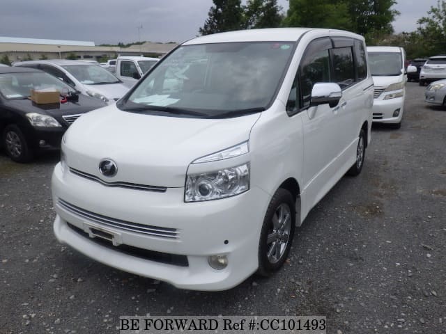 Toyota VOXY ZS KIRAMEKI — фото 1