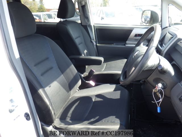 2009 TOYOTA VOXY Z image 25