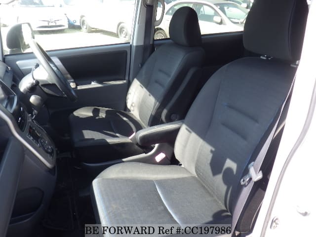 2009 TOYOTA VOXY Z image 26