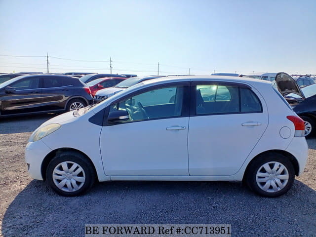 2009 TOYOTA VITZ image 2