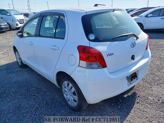 2009 TOYOTA VITZ image 3