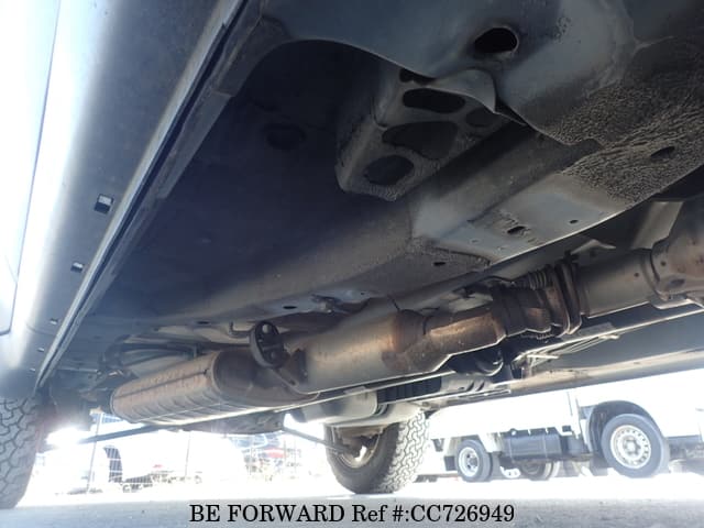 2005 FORD ESCAPE XLT image 23