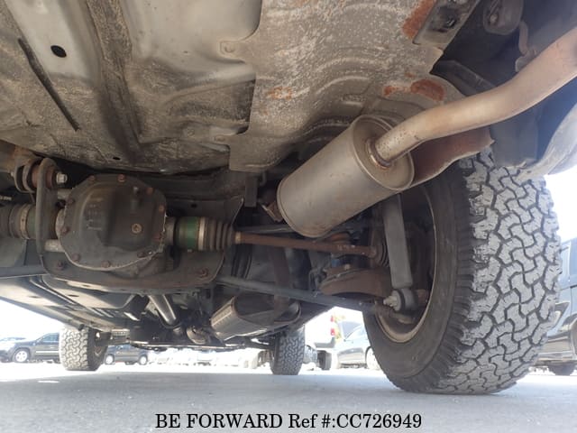 2005 FORD ESCAPE XLT image 16