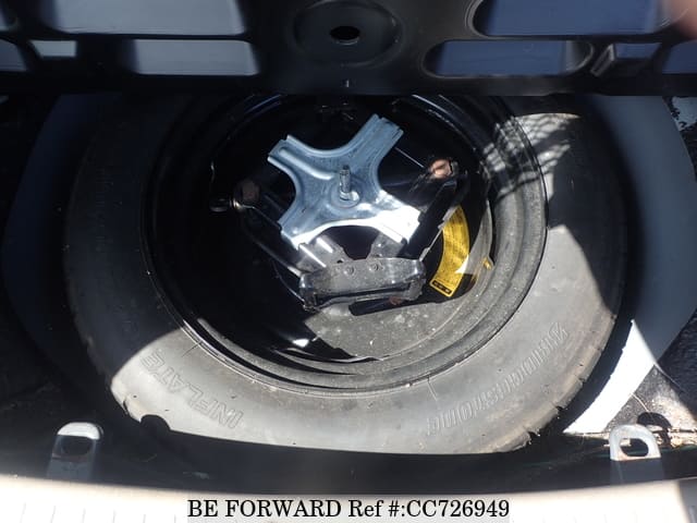 2005 FORD ESCAPE XLT image 29