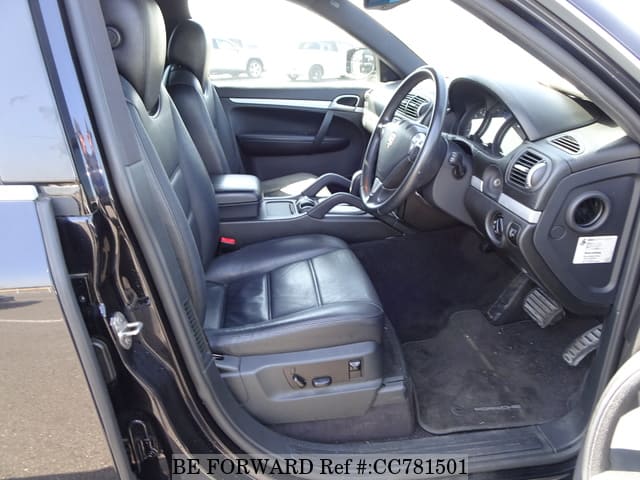 2009 PORSCHE CAYENNE image 25
