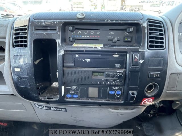 2010 HINO DUTRO image 27