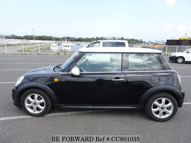 2013 BMW MINI COOPER image 2