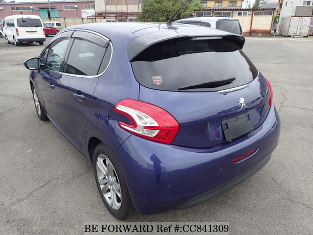 2015 PEUGEOT 208 PREMIUM image 3