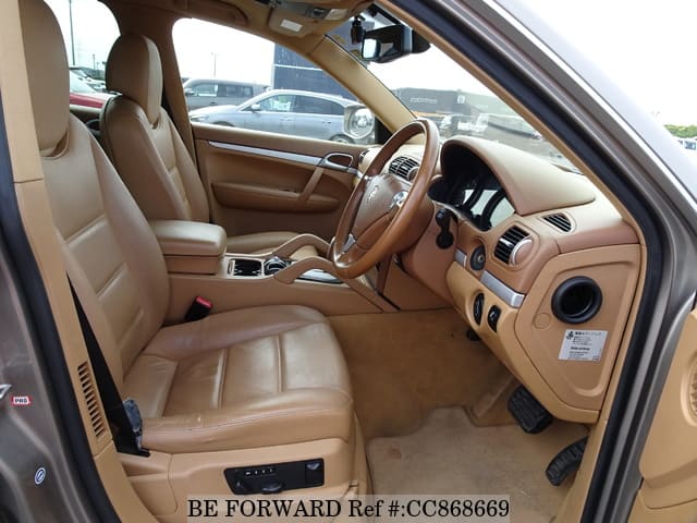 2009 PORSCHE CAYENNE image 25