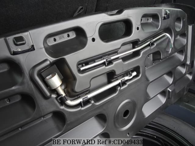 2010 FORD ESCAPE image 30