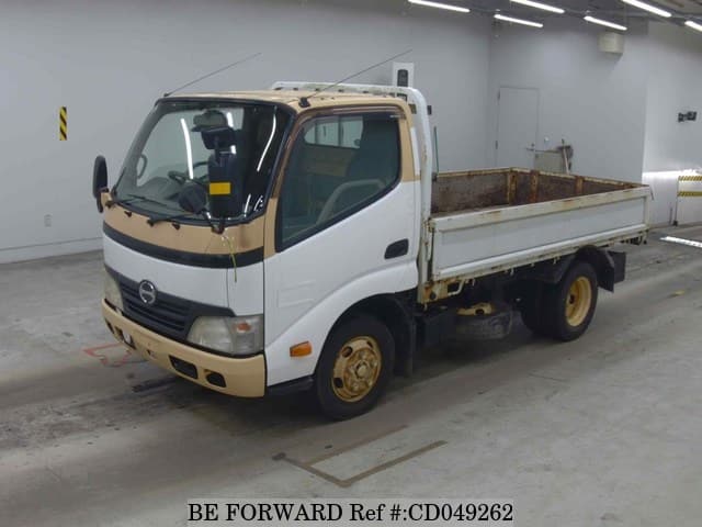 2010 HINO DUTRO