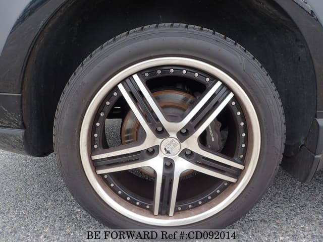 2009 PORSCHE CAYENNE image 11