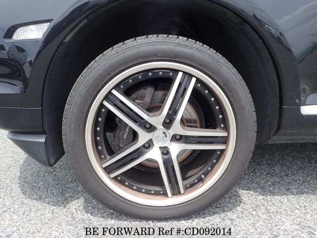 2009 PORSCHE CAYENNE image 9