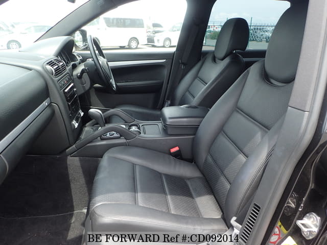 2009 PORSCHE CAYENNE image 26