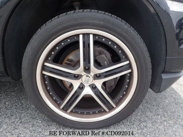 2009 PORSCHE CAYENNE image 12