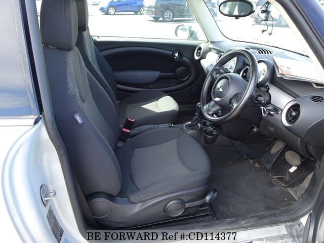 2011 BMW MINI COOPER image 25