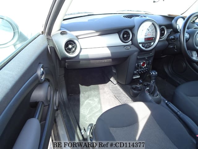 2011 BMW MINI COOPER image 30