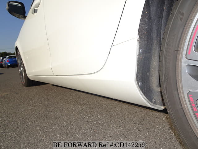 2016 VOLVO V40 D4 image 19