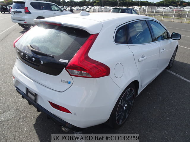 2016 VOLVO V40 D4 image 5