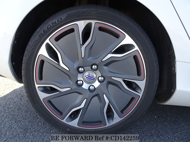 2016 VOLVO V40 D4 image 11