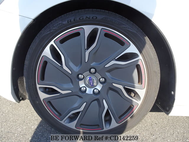 2016 VOLVO V40 D4 image 9