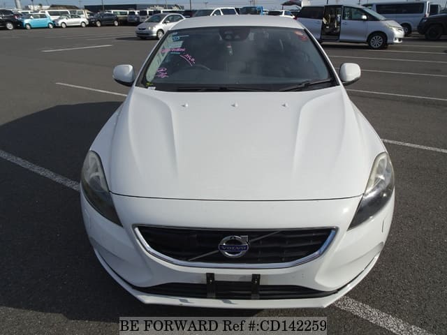 2016 VOLVO V40 D4 image 8