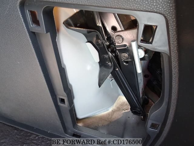 2011 MAZDA DEMIO 13C image 30