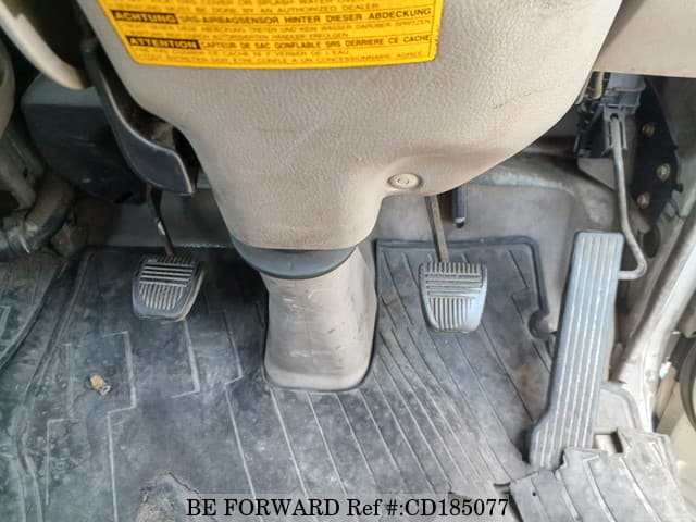 2005 HINO DUTRO image 30
