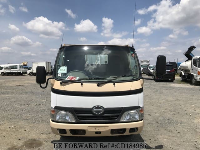 2010 HINO DUTRO image 8