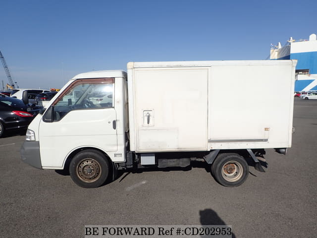 2001 NISSAN VANETTE TRUCK image 2
