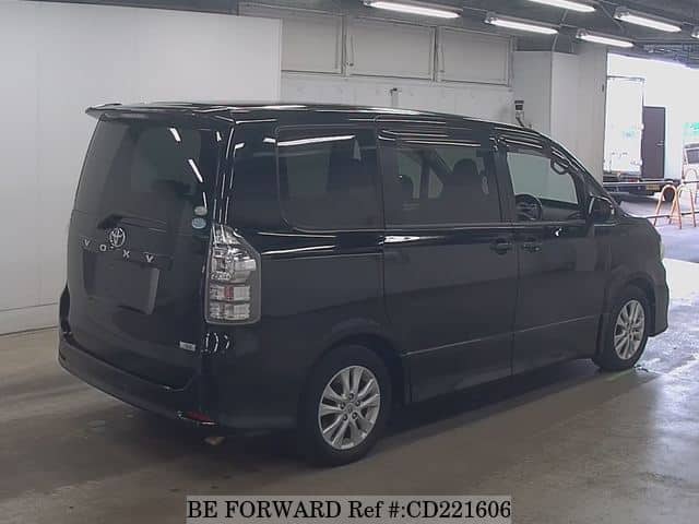 2012 TOYOTA VOXY ZS image 2