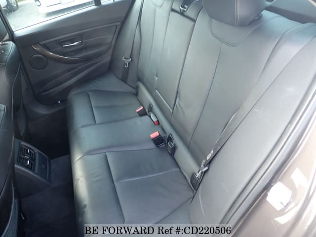 2013 BMW 3 SERIES 320D MODERN image 27