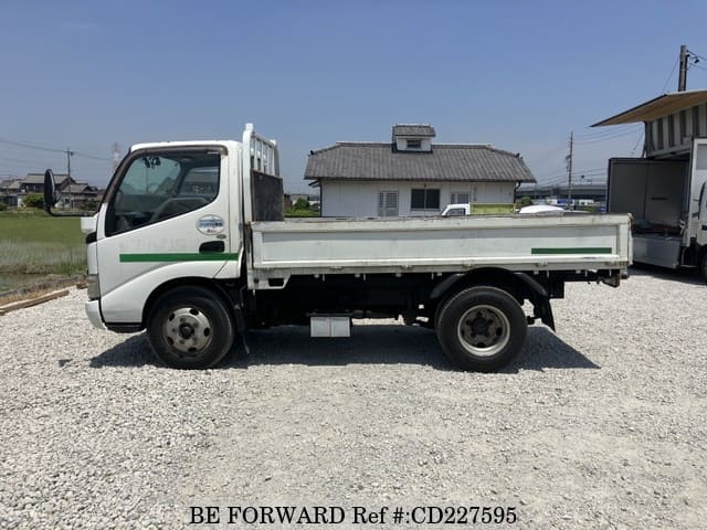 2009 HINO DUTRO image 2
