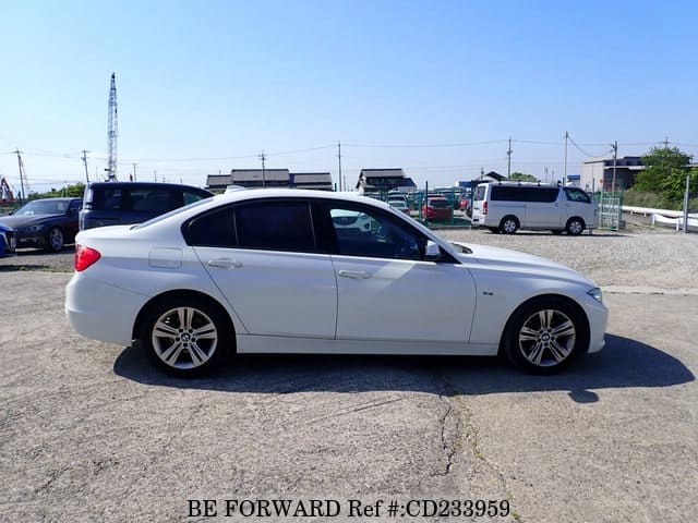 2013 BMW 3 SERIES 320I SPORTS image 6