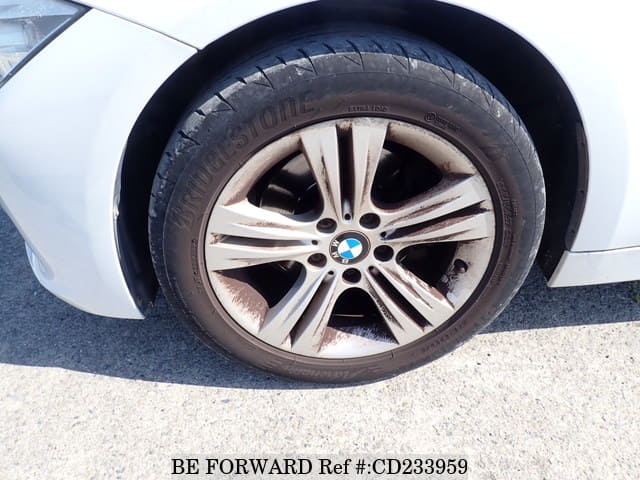 2013 BMW 3 SERIES 320I SPORTS image 9