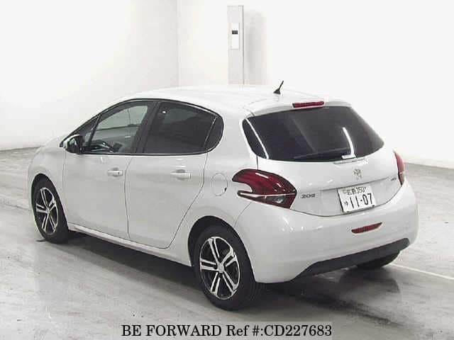 2016 PEUGEOT 208 STYLE image 6