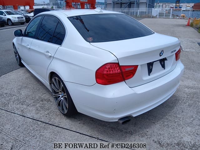 2011 BMW 3 SERIES 320I HIGHLINE PACKAGE image 3