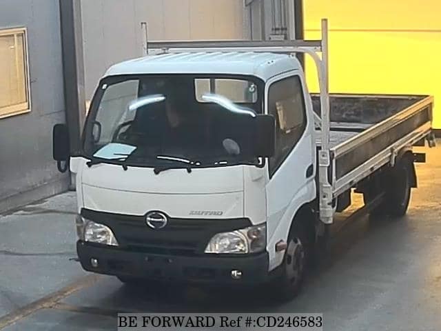 2015 HINO DUTRO