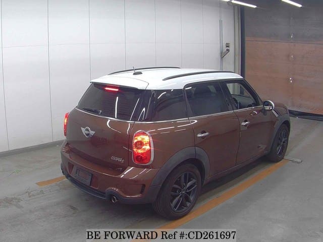 2013 BMW MINI COOPER S CROSS OVER image 2