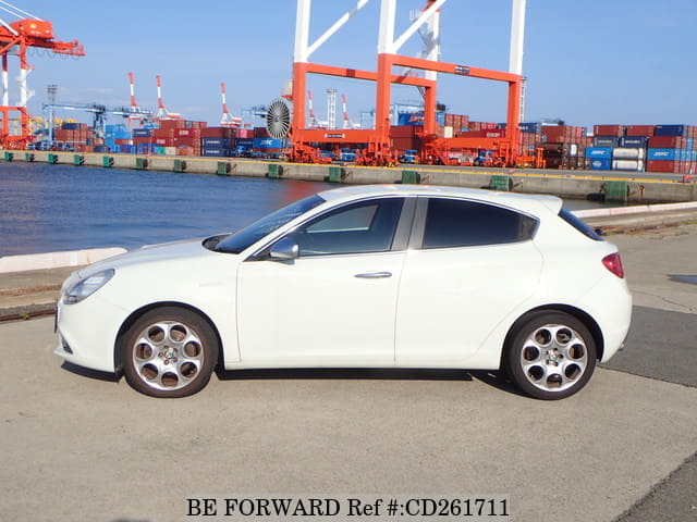 2014 ALFA ROMEO GIULIETTA image 2