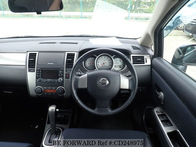 2011 NISSAN TIIDA 15M image 30
