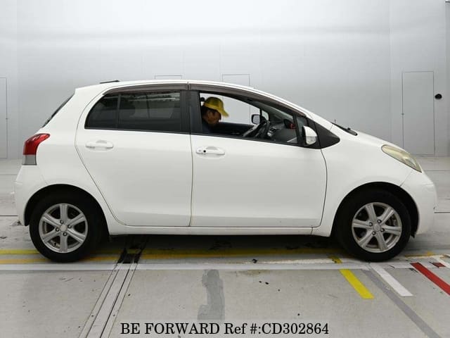 2009 TOYOTA VITZ F LIMITED image 5