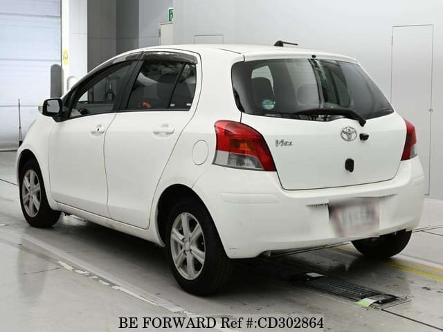 2009 TOYOTA VITZ F LIMITED image 8