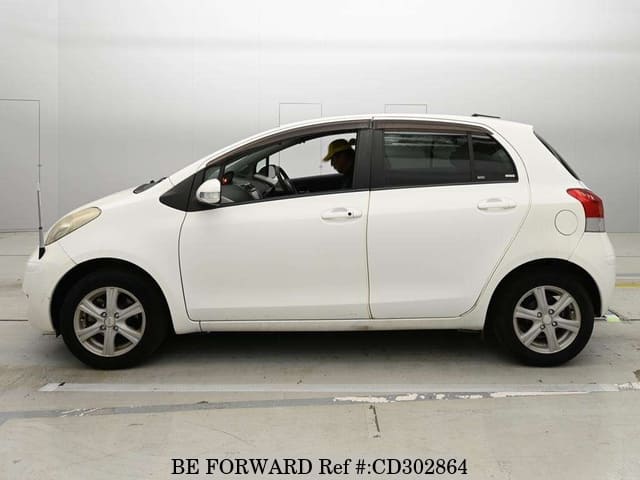 2009 TOYOTA VITZ F LIMITED image 6