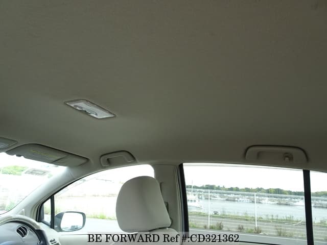 2009 TOYOTA VITZ F image 24