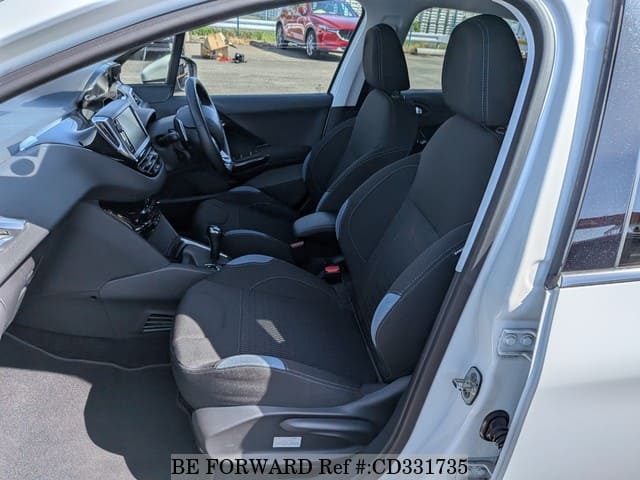 2015 PEUGEOT 208 PREMIUM image 26