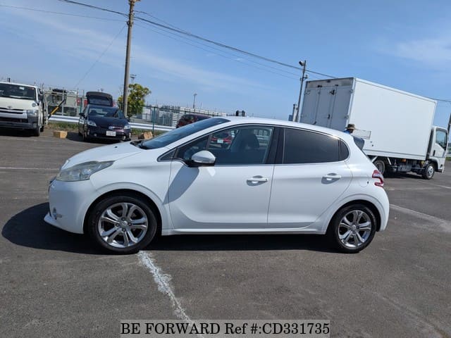2015 PEUGEOT 208 PREMIUM image 2
