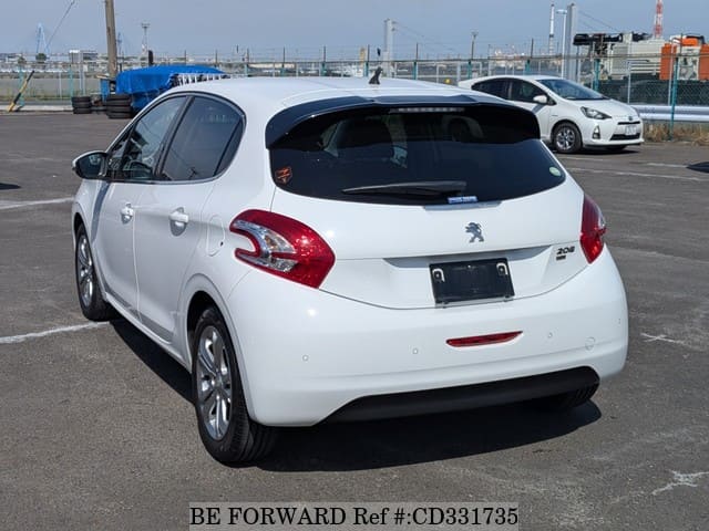 2015 PEUGEOT 208 PREMIUM image 3